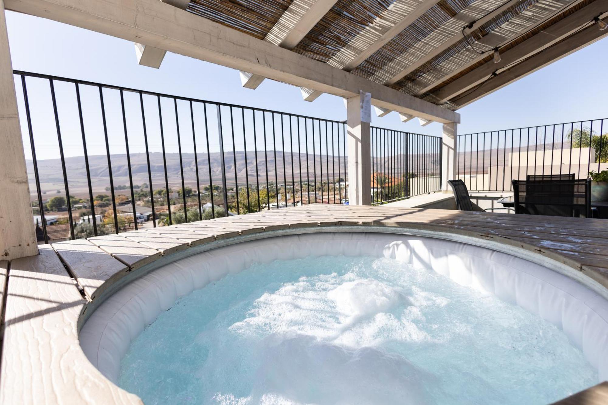 בגג העמק On The Roof Of The Valley HaZor'im Экстерьер фото